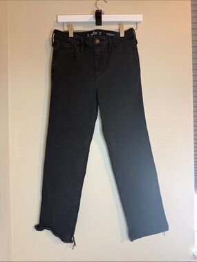 21. Hollister High-Rise Slim Straight Jeans - Charcoal Black Wash